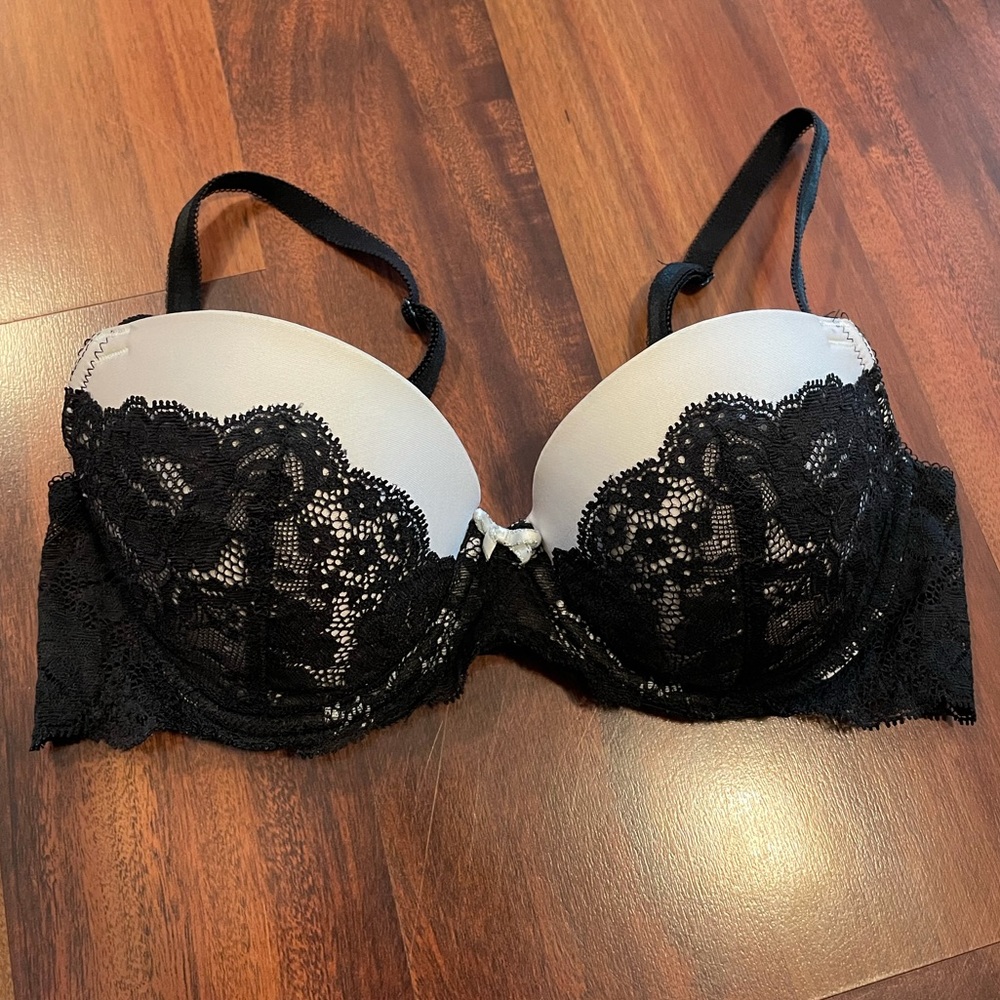Victoria’s Secret Bra 32C